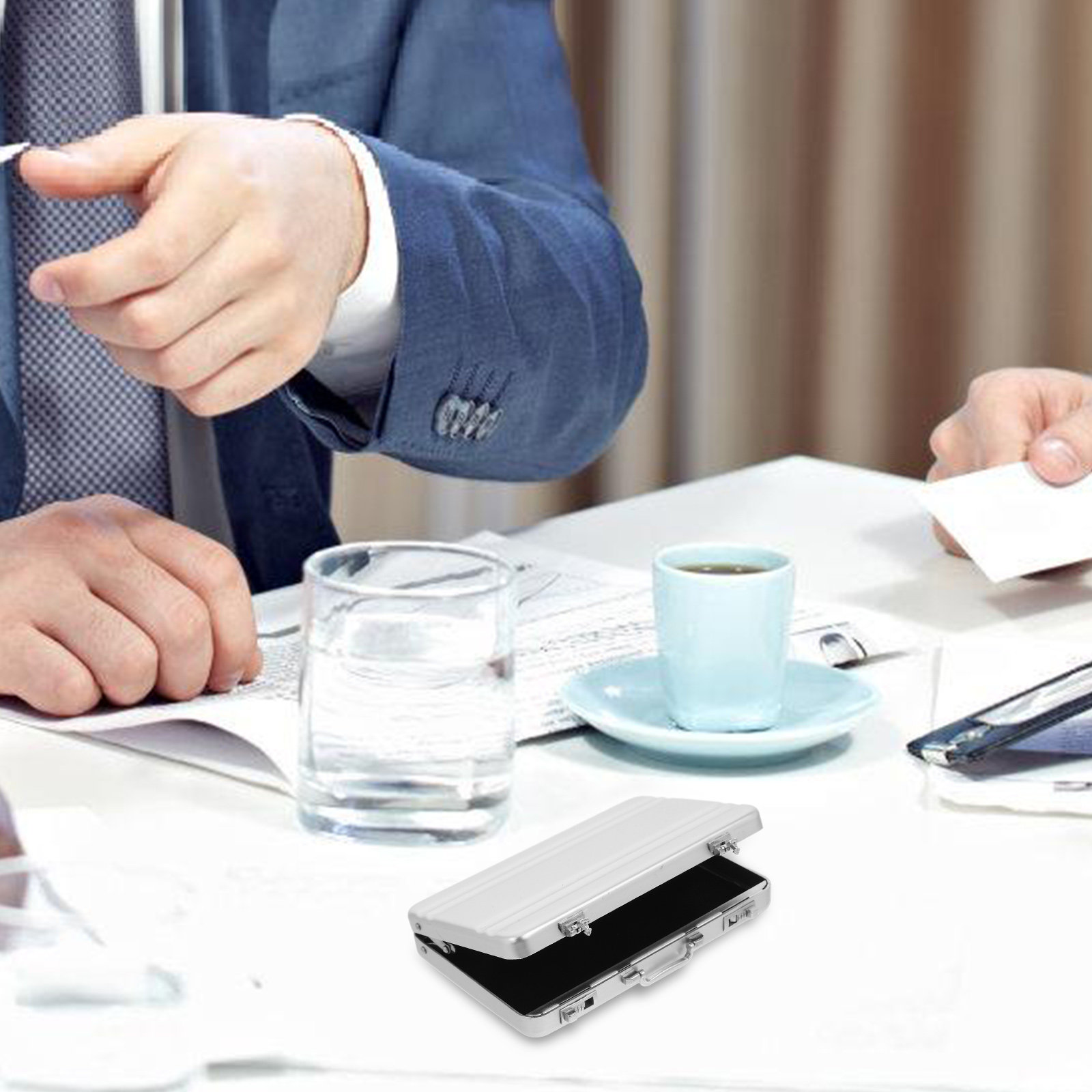 Pudełko na karty z aluminium – – Card Index Box recenzja i cena
